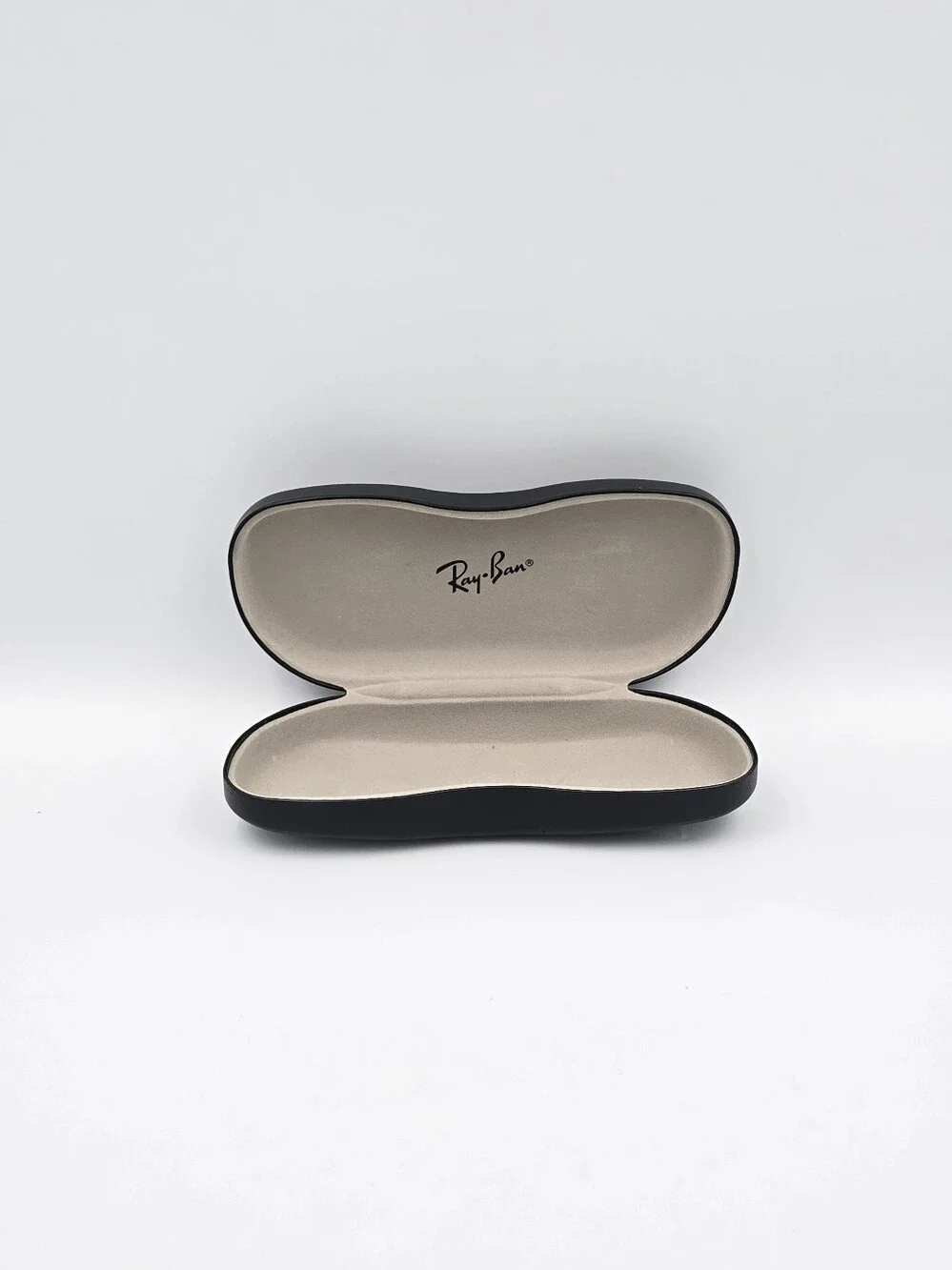 Authentic Ray-Ban Sunglasses Case - used exelent condition